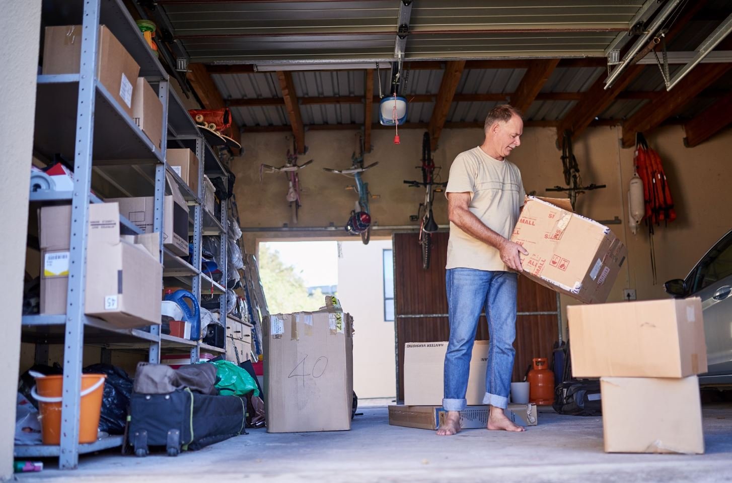 Resize Clean Garage